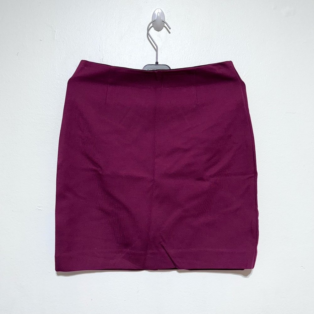 NWOT Aritzia Talula Maroon Elastic Waistband Fitted Mini Skirt Size Small